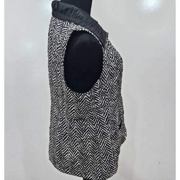 Chicos Chevron Pattern Quilted Vest Ruched Black Collar Zip Front Pockets Size 8 - Picture 7 of 12